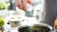 Tác hại của việc ăn nhiều muối đối với cơ thể 