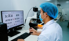 Con 3 tháng không biết lẫy, mẹ bàng hoàng khi biết trẻ mắc bệnh 10 nghìn ca có một