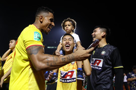 Vô địch Cúp Quốc gia 2023, cầu thủ đội Thanh Hóa vỡ òa hạnh phúc