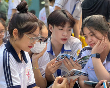 Điểm chuẩn Đại học Ngân hàng TP.HCM 2023 giảm