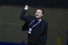 HLV Popov tiếp tục gắn bó CLB Thanh Hoá, được hứa tăng ngân sách mua ngôi sao