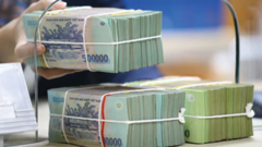 Tín dụng bất ngờ tăng trưởng âm