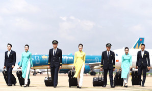 Phi công người Việt Nam được trả thêm tiền lương