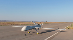 Iran trình làng máy bay không người lái hiện đại, bay với vận tốc 210 km/h