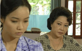 Tôi muốn vay số tiền dưỡng già của mẹ để giúp chồng trả nợ