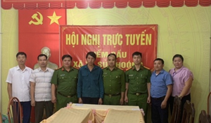 Chiến sỹ công an lao mình xuống dòng lũ dữ cứu người ở Hà Giang