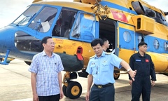 Bí thư và Chủ tịch TP.HCM đi trực thăng khảo sát quy hoạch