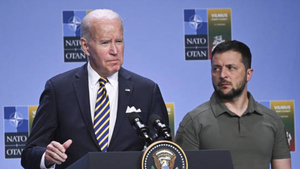Bloomberg: Châu Âu lo ông Biden 'ép' Ukraine đàm phán hòa bình với Nga