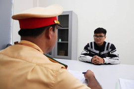 Đoàn xe phân khối lớn đi vào cao tốc Bắc Giang - Lạng Sơn, tông CSGT bị thương