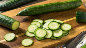 Dưa chuột đắng có phải do nhiễm hoá chất?