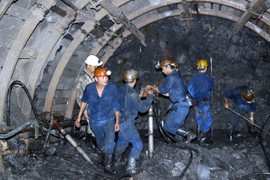 Thủ tướng yêu cầu làm rõ nguyên nhân, trách nhiệm vụ tai nạn hầm lò ở Quảng Ninh