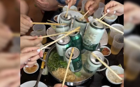 Rước đèn ông sao kiểu dân nhậu