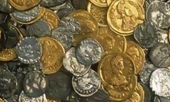 Phát hiện kho báu trị giá cả chục tỷ đồng trong lúc đào đất tìm đồ cho bạn