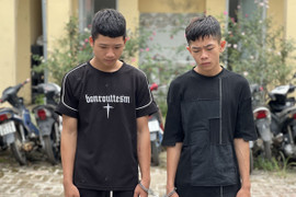 Khởi tố 2 kẻ cướp tiệm vàng ở Hưng Yên