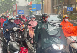 Dự báo thời tiết TP.HCM hôm nay 30/8: Chiều tối, mưa rào và dông 