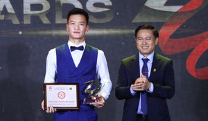 Hoàng Đức giành danh hiệu cầu thủ xuất sắc nhất V-League 2023