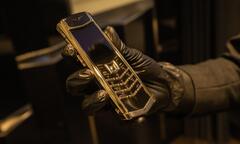 Vertu vẫn là món quà sang trọng được giới thượng lưu ưa chuộng