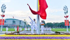 Đề xuất nghỉ 5 ngày dịp lễ 30/4 và 1/5 năm 2025