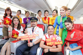 Cờ đỏ sao vàng trên những chuyến bay của Vietjet ngày 2/9