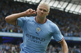 Kết quả Ngoại Hạng Anh: Haaland lập hat-trick, Man City củng cố ngôi đầu