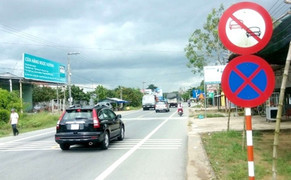 Các trường hợp không được vượt xe khác dù không có biển cấm