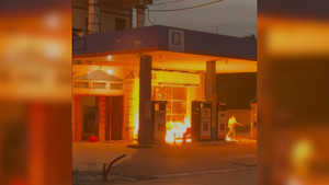 Vĩnh Phúc: Mâu thuẫn gia đình, người phụ nữ đốt cây xăng