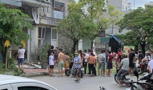 Sau tiếng nổ lớn, 3 người trong gia đình bị thương