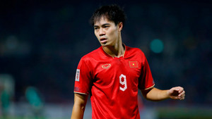 BLV Quang Tùng: Tuyển Việt Nam không có lựa chọn tốt hơn Văn Toàn, Công Phượng