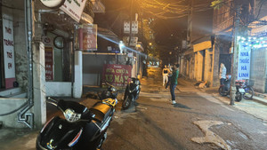 Hà Nội: Công an truy bắt kẻ giật dây chuyền vàng của phụ nữ đi thể dục