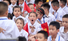 Khoảnh khắc đáng yêu của học sinh lớp 1 trong ngày khai giảng năm học mới