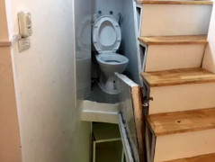 Bồn cầu nằm ở vị trí quá 'độc địa' khiến phòng trọ gây sốt mạng