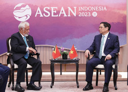 Thủ tướng Phạm Minh Chính tiếp xúc song phương với các đối tác