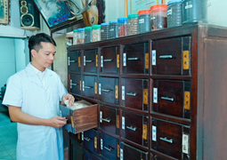 BS Bùi Đức Trọng chia sẻ bí quyết chữa mất ngủ bằng phương pháp y học cổ truyền