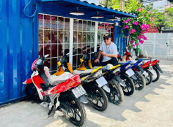 Dân chơi xe Hải Phòng săn biển số đẹp, cất trong container bật điều hòa 24/24h