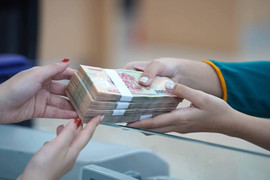 Khách thờ ơ không muốn vay, ngân hàng 'đau đầu' vì thừa tiền