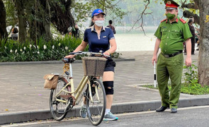 Xe đạp có được đi trên vỉa hè? 