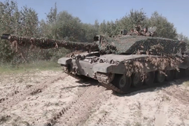 Nga tuyên bố hạ thêm xe tăng Challenger 2, phá âm mưu đánh bom ở Crimea