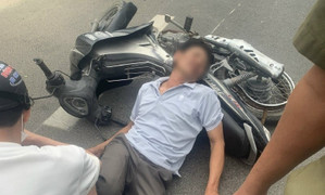 Bắt giữ kẻ lái ô tô tông liên tiếp vào nhóm người sau tiệc rượu