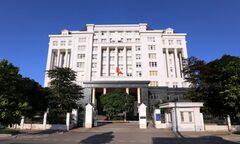 Hoãn phiên toà tranh chấp chuyển nhượng cổ phần tại Công ty cổ phần may Mường La