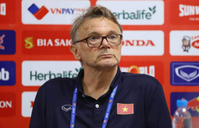 Lý do HLV Troussier loại Đặng Văn Lâm trước giờ tuyển Việt Nam đấu Palestine