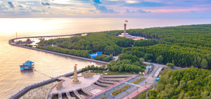 Tỉnh duy nhất ở nước ta có ba mặt giáp biển?