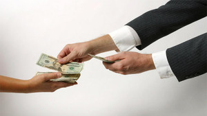 Cười ra nước mắt khi cho vay 500 triệu đồng nhưng được trả mỗi lần 5 triệu