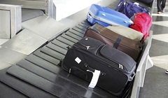 Bắt giữ 5 nhân viên bốc hành lý ở sân bay Nội Bài giật khóa vali, trộm tài sản
