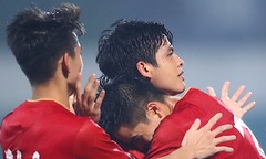 Bàn thua của U23 Việt Nam gây bối rối: Ai phản lưới?