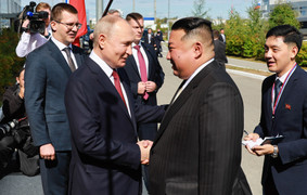 Nhà lãnh đạo Kim Jong-un gặp Tổng thống Nga Putin