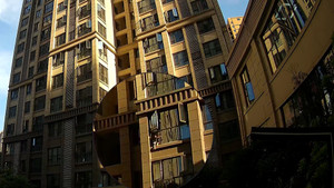 Người hùng đỡ bé trai rơi từ tầng 4 chung cư 