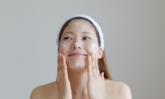 Trẻ 14 tuổi có nên dùng kem chống nắng?