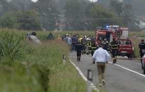 Máy bay không quân Italy gặp nạn khi diễn tập nhào lộn