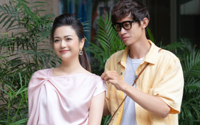 Stylist Khúc Mạnh Quân tìm đồ cho diễn viên Kiều Anh từ chợ hàng thùng