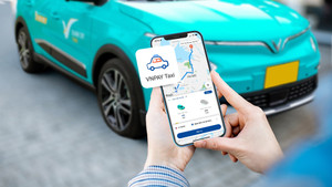 Người dùng có thể gọi taxi Xanh SM trên ứng dụng ngân hàng và ví VNPAY 